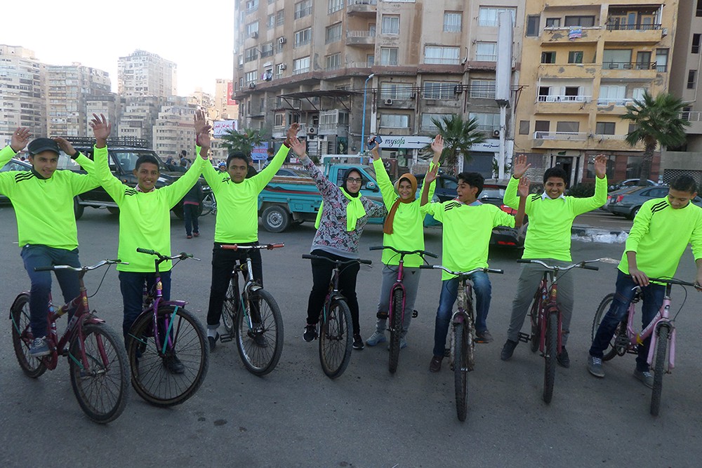 青年スポーツ省との共催で実施したサイクリングイベント。路上生活を送っていた子どもたちが地域と新しい関係を育む機会に / ©プラン・インターナショナル