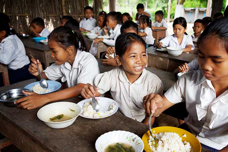 写真：【経過報告】学校給食と子どもの栄養改善プロジェクト～カンボジア～