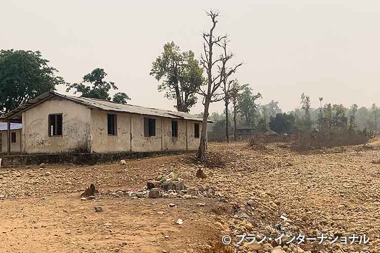 画像：水害リスクの高い土地に設置された学校（ネパール）