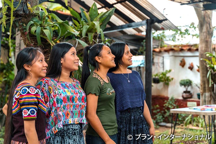 写真：プランの活動に参加する女の子（グアテマラ）