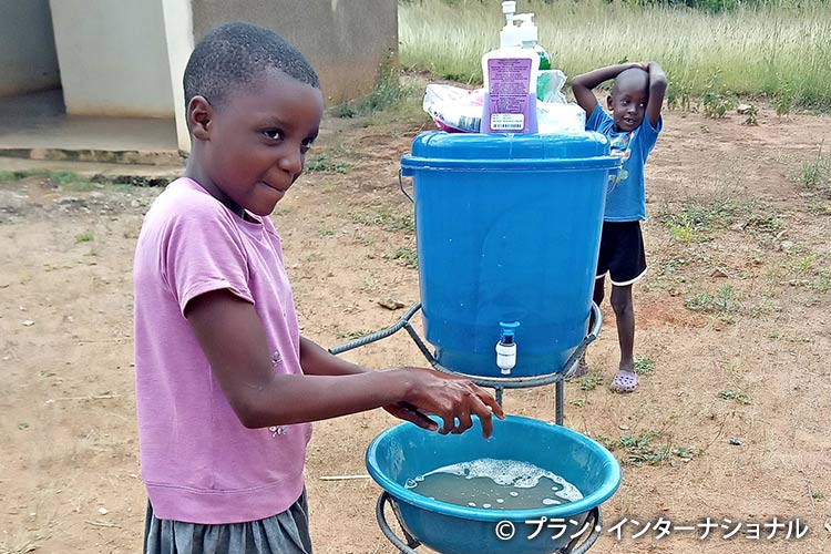写真：ザンビアでの手洗いトレーニング