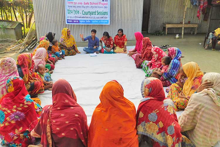 ユースグループによる啓発セッション（バングラデシュ） / ©プラン・インターナショナル