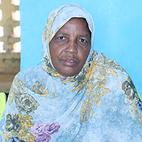 写真：ハジャさん、48歳、助産師（スーダン）