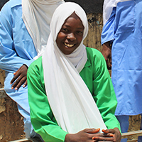写真：マイダさん 、13歳、難民キャンプに隣接する村の学校で学ぶスーダン人の女子生徒
