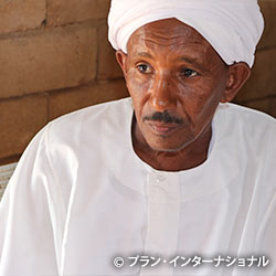 写真：アブダラさん、コミュニティリーダー