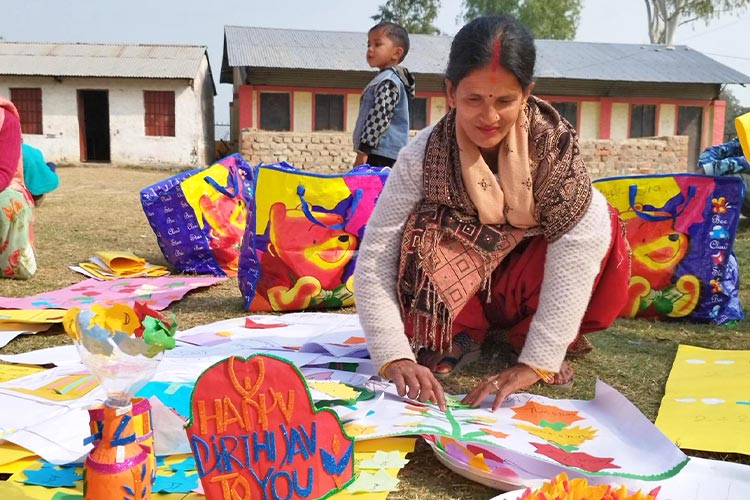 写真:身近な素材を用いた教材づくり