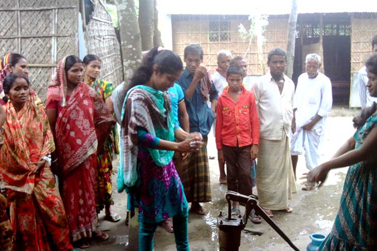 写真：学校における水と衛生プロジェクト～バングラデシュ～