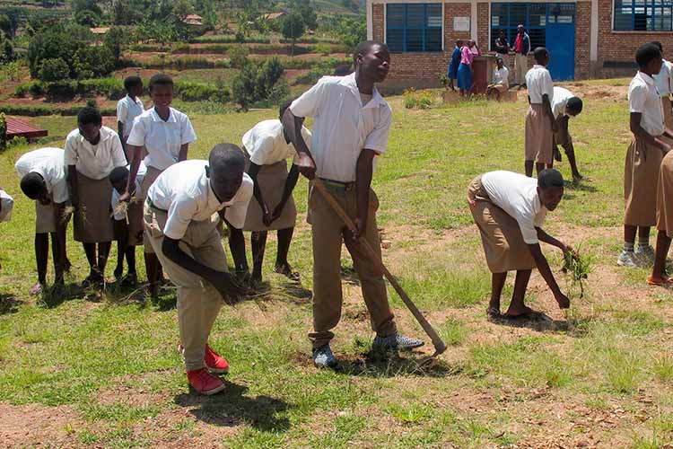 写真：【完了報告】「差別をなくすジェンダー教育」プロジェクト～ルワンダ～