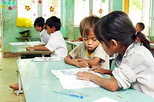 ペア学習で支え合うようになった子どもたち / ©プラン・インターナショナル