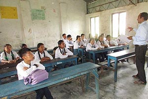 防災の知識を学ぶ学生たち(ネパール) / ©プラン・インターナショナル