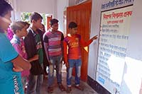 学校内での防災意識を高めるための掲示物（バングラデシュ） / ©プラン・インターナショナル