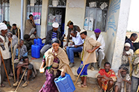 貯水容器、石けん・洗剤の配給 / ©プラン・インターナショナル