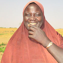 写真：ハオウアさん、31歳、種子の配布を受けた女性