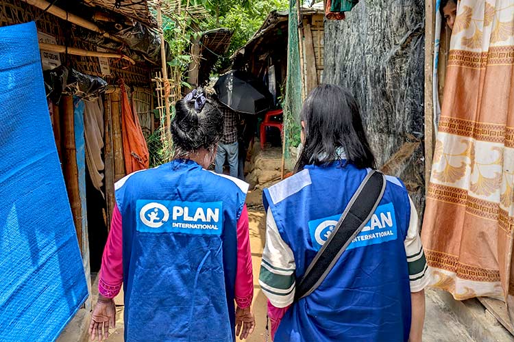 写真:密集する仮設住居