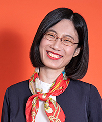 写真：株式会社笑下村塾 代表　たかまつなな