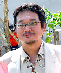 写真：やくみつるさん（漫画家）