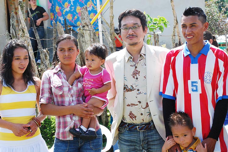 写真：やくみつるさん（漫画家）