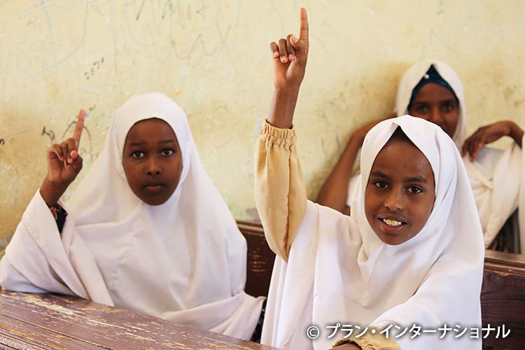 補習授業に参加する女の子たち