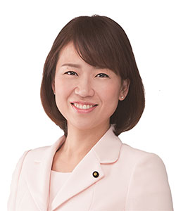 写真：伊藤孝恵(いとう たかえ)　参議院議員