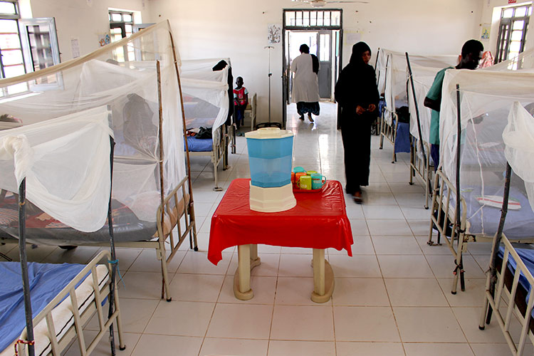 写真：難民キャンプに建設された病院（スーダン）