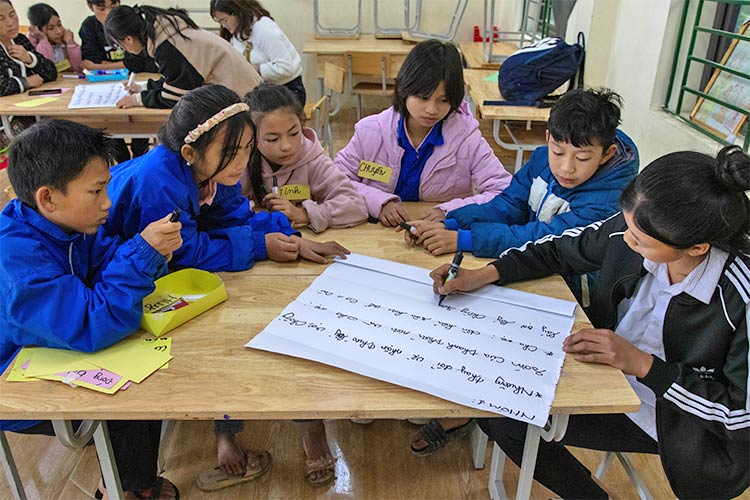 写真：早すぎる結婚の防止に関するトレーニング