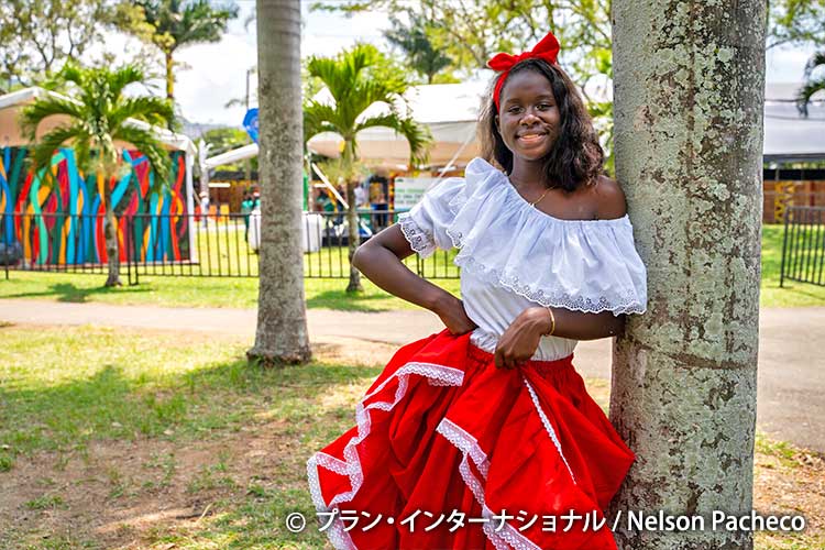 写真：アダ・ルスさん（15歳）