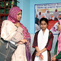 写真:ハマブバさん、国立大学教員