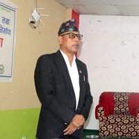 写真:ディネシュさん、51歳、シンズリ県ドゥダウリ市 市長