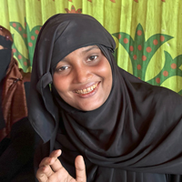 写真：ショーミンさん、25歳、女性教師の姉