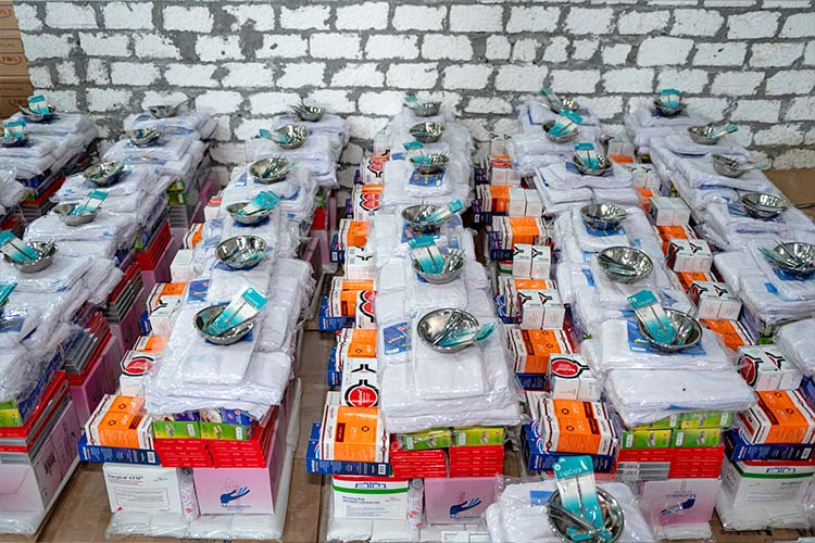 写真：避難民に支給する救急用品セット（エジプト）