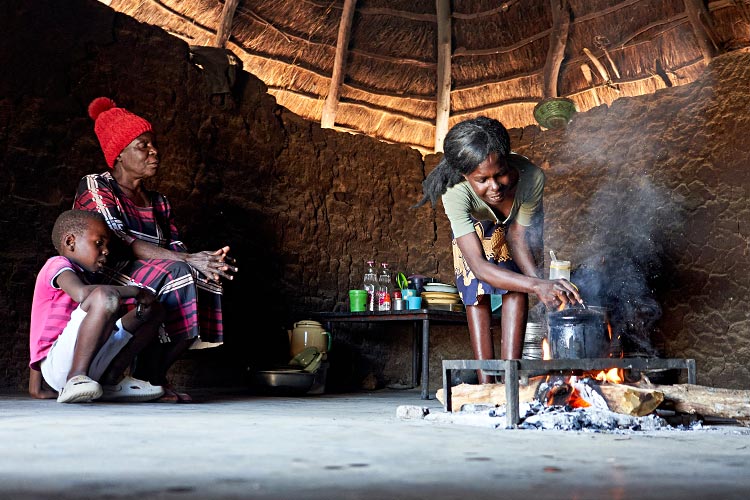 写真：14歳で結婚した女の子（バングラデシュ）