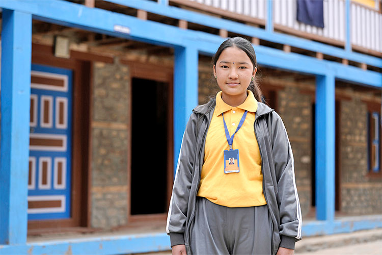 写真：ラクシュミーさん（14歳）、ネパール