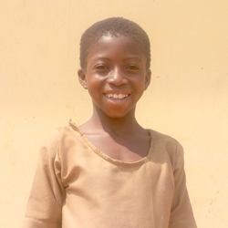 写真：ナサラさん、10歳、小学校5年生