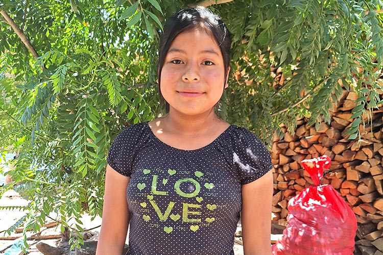 写真：マリアさん（中学校1年生）