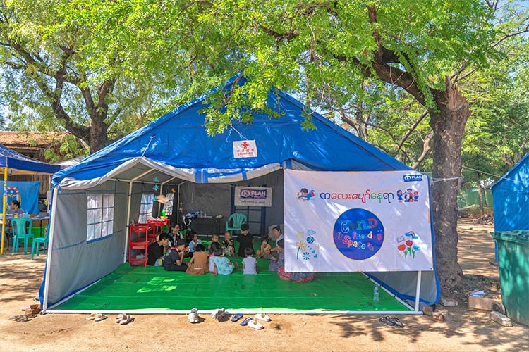 写真：プランが設置した「子どもひろば」