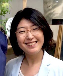 写真：豊島区子ども家庭部子ども若者課長・安達絵美子氏