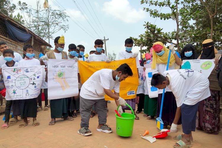 写真：若者主導のコミュニティ清掃キャンペーンの様子