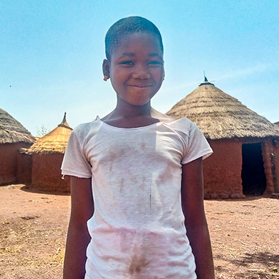 写真：マキラ二さん、9歳、脚に障害がある子ども