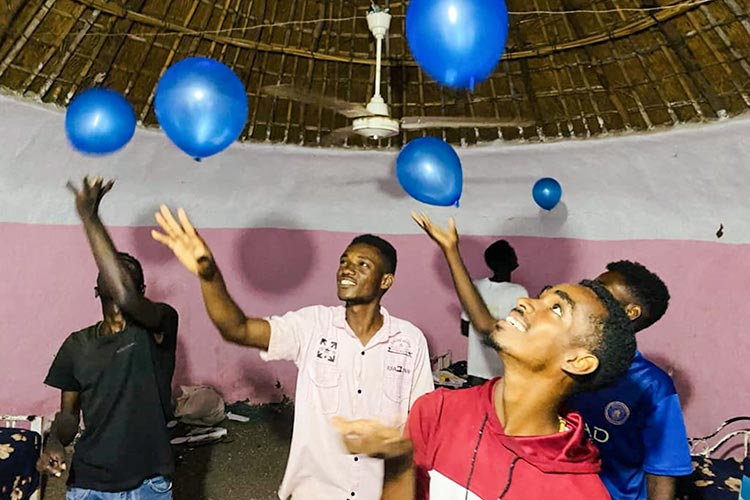 写真：男の子向けの啓発セッション（スーダン）