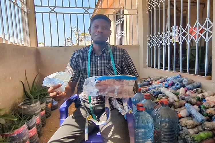 写真：多岐にわたる活動に取り組む 