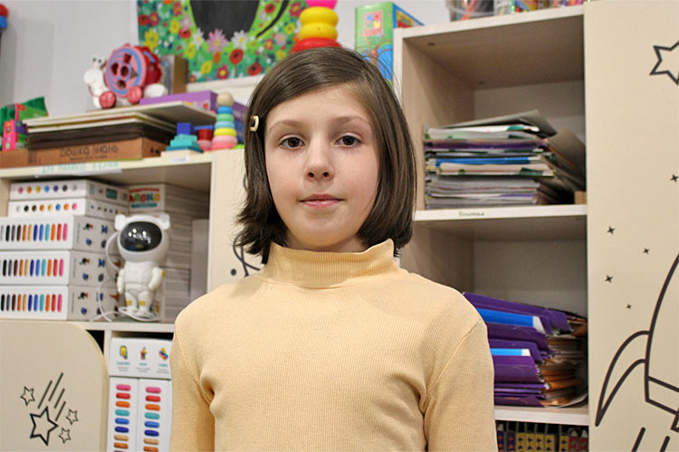 写真：ヘルガさん（9歳）、ウクライナ