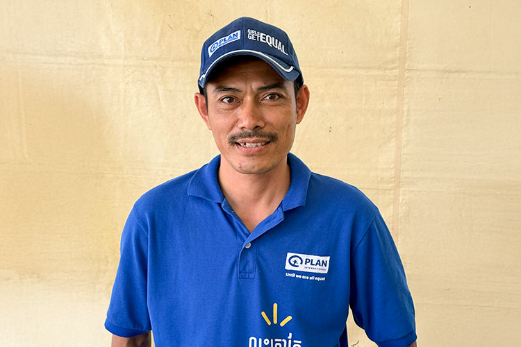 写真：【カンボジア】チャントラ・レン職員