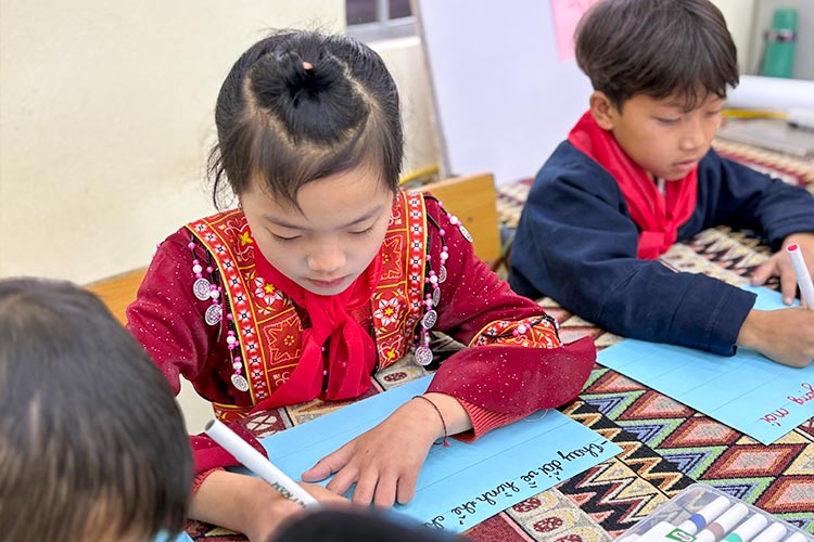 写真：小学校での包括的性教育の実施（トゥエンクアン省）