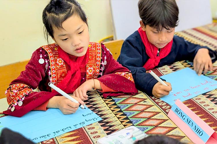 包括的性教育の授業に精力的に取り組む子どもたち