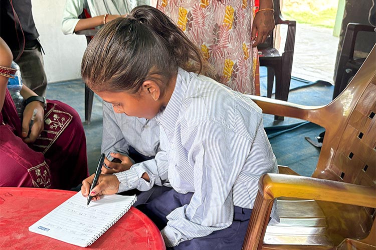 写真：できることが、どんどん増えていくプラティバさん