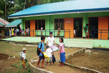 洪水にも対応できるよう設計された校舎（フィリピン）