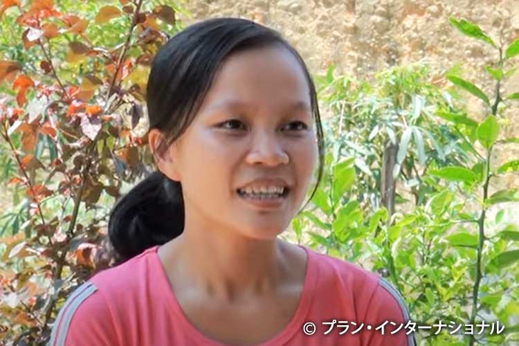 写真：地方行政機関で働くチャンさん（ベトナム）