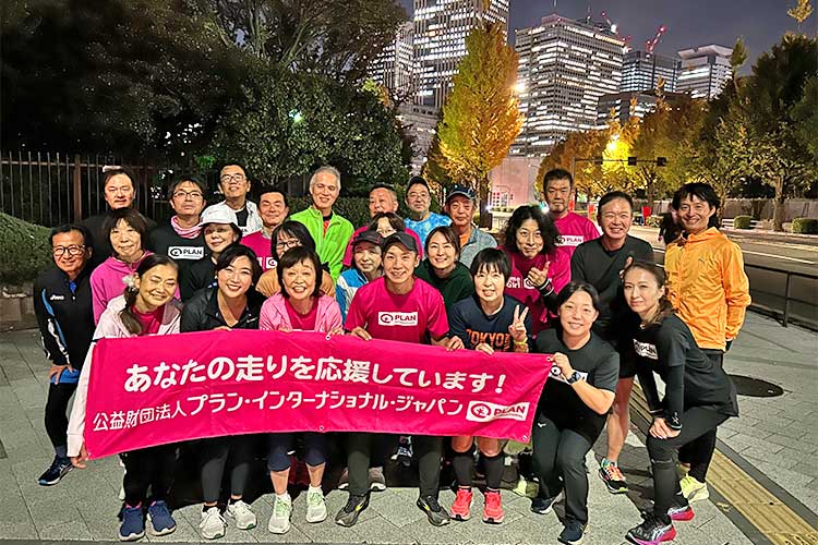 写真：増田明美さんによるランニングクリニックの時の集合写真