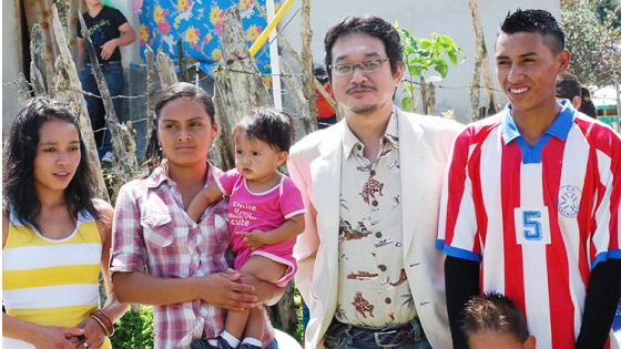 写真：やくみつるさん