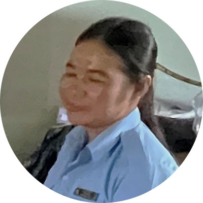 写真：スレイマム・タイさん（小学校校長）